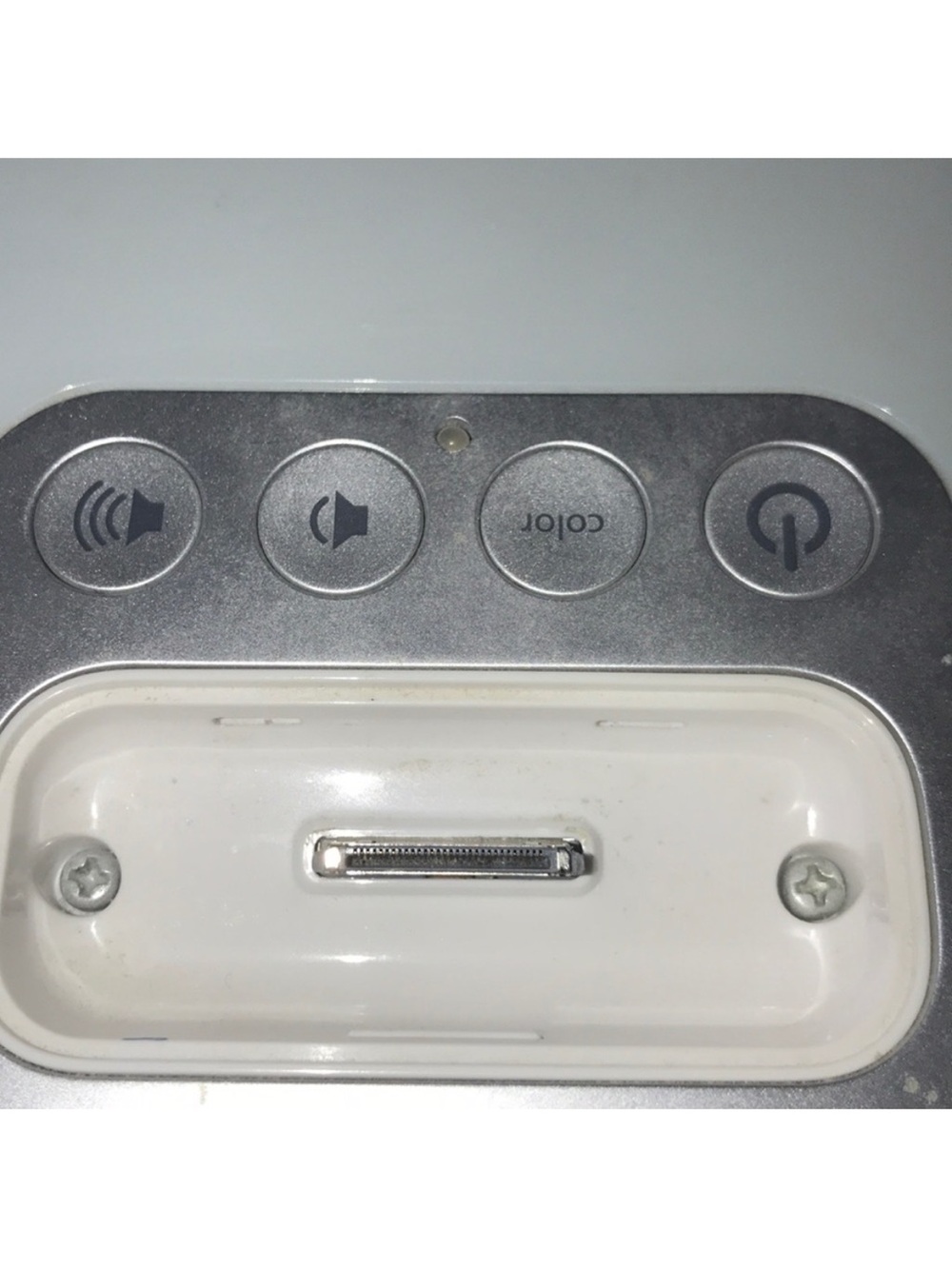 Color changing iPod dock player - Picture 7 of 7